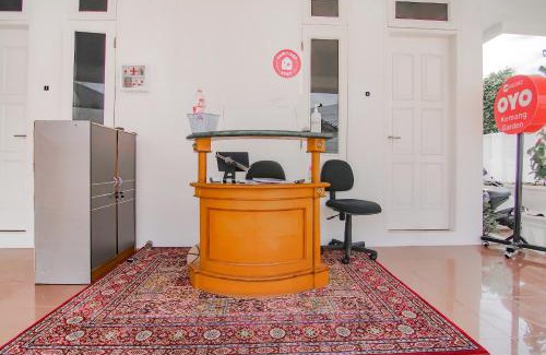 Bangka Hotel | Capital O 90342 Kemang Garden