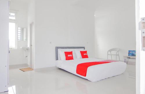 Bangka Hotel | Capital O 90342 Kemang Garden