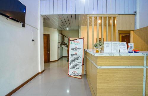 Padang Hotel | Capital O 90643 Suri Guest House Syariah