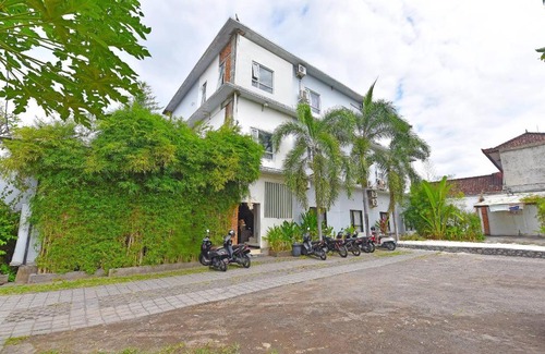 Denpasar Utara Hotel | Capital O 91405 Hotel Lavarta