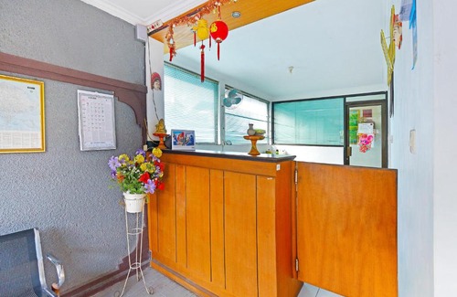 Gatot Subroto Hotel | Capital O 91406 Agus Jaya Residence