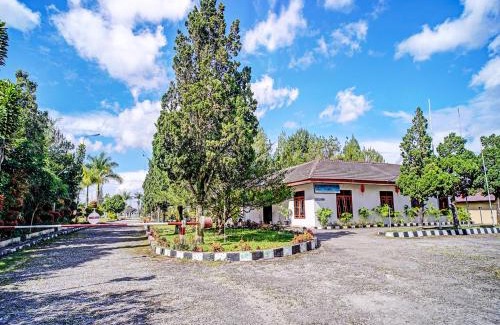 Kota Sidikalang Hotel | Capital O 92214 Beristera Hotel