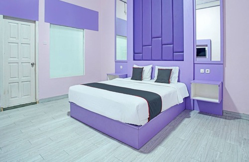 Padang Hotel | Capital O 92555 Hotel Princessa Syariah