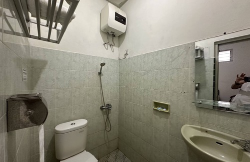 Padang Hotel | Capital O 93291 Bintang Hotel