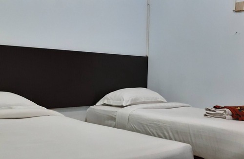 Padang Hotel | Capital O 93291 Bintang Hotel
