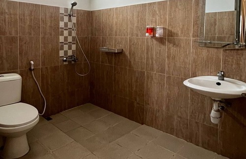 Padang Hotel | Capital O 94240 Asoka Syariah