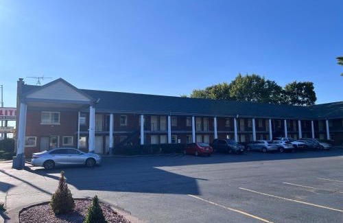 South Holland Hotel | Capital O Elite Inn & Suites South Holland I 94