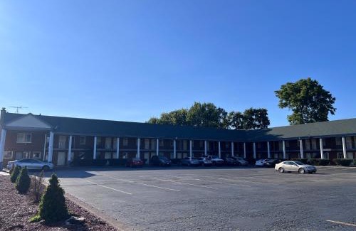 South Holland Hotel | Capital O Elite Inn & Suites South Holland I 94
