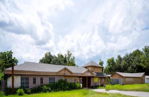 Clute Hotel | Capital O Parker Motel Clute Jackson Tx 332