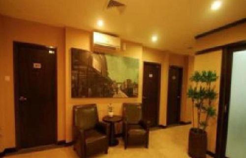 Kluang Hotel | Capital O Rail Hotel