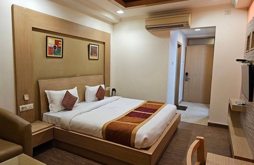Mannarkkad Hotel | Capital Plaza Residency