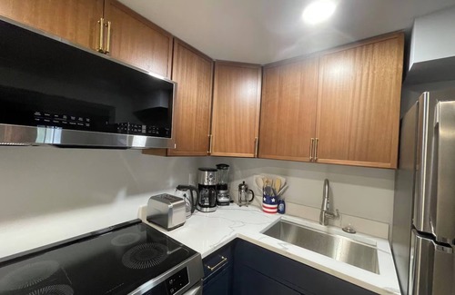 Capitol Hill House | Capitol Hill Home! On Site Parking, Washer/Dryer, Full Kitchen, Walk to Capitol