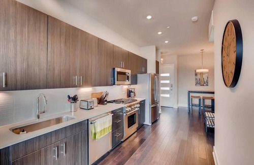 West End House | Capitol View Condos - Downtown Austin - Lone Star