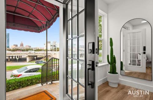 Swede Hill House | Capitol View DT w Elevator with Free Swim Club Access