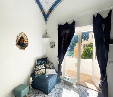 Marina Piccola House | Capri Suite on the beach