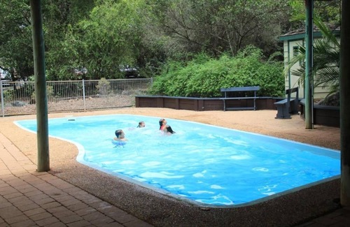 The Caves RV Rental | Capricorn Caves - Caravan Park