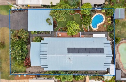 Woorim House | Capricorn Dancer - Architecturally Designed Beachside Bungalow (Dog Friendly)nn