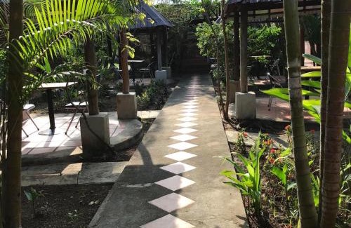 Krong Kaeb House | Captain Chim's Guest House