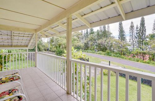 Papa House | Captain Cook Home on Quiet 3 Acres with Fruit Trees