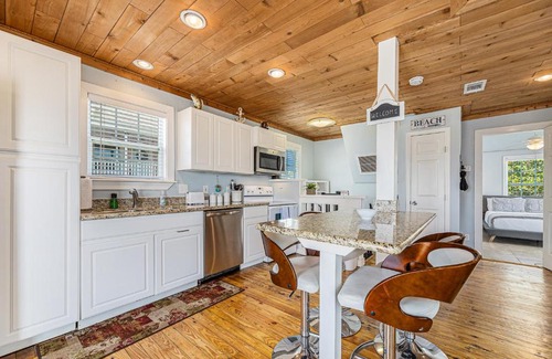 Pirates Beach House | Captain Dan's Beach House