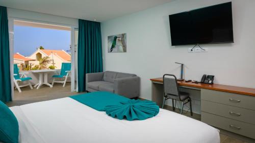 Kralendijk Hotel | Captain Don's Habitat