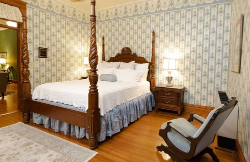 Arkadelphia Hotel | Captain Henderson House