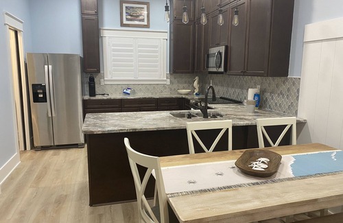Port St. Joe Condo | Captain Roy's - A treasure on the beach Beachfront, Beachfront, Beachfront