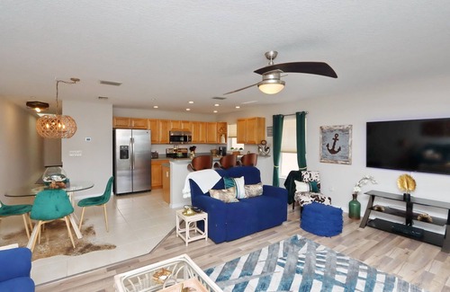 Indian Shores Condo | Captain's Cove waterfront condo with shared heated pool