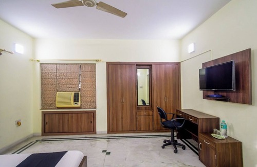 Sector II Hotel | Captain's home stay
