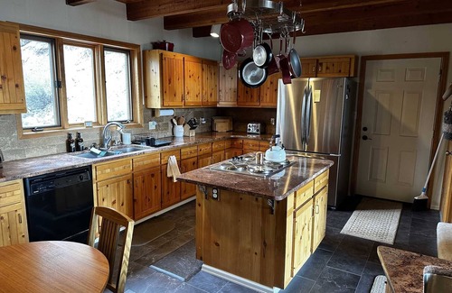 Lake City House | Captain's Lookout - Newly Updated Cabin with Unending Views of Lake San Cristobal - OPEN YEAR ROUND