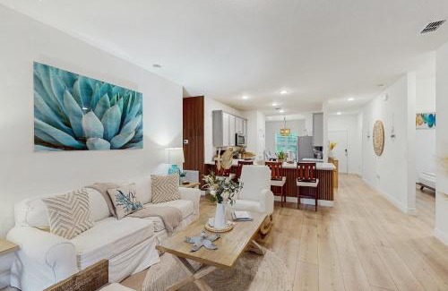 Sebastian Highlands House | Captain's Quarter