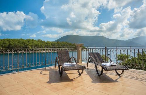 Fiskardo Apartment | Captain's Quarters at Captains Guesthouse