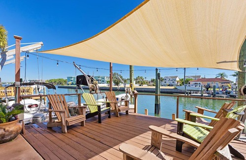 Dunedin Condo | Captain's Quarters - Capt. Nemo Unit - FREE BOAT with Rental!