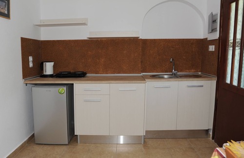 Kavos House | Captain's Studios & Apartments