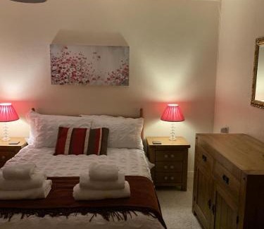 Amesbury House | Captivating 2-Bed House in Amesbury Salisbury