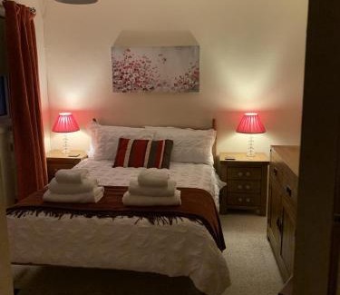 Amesbury House | Captivating 2-Bed House in Amesbury Salisbury