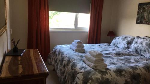 Amesbury House | Captivating 2-Bed House in Amesbury Salisbury