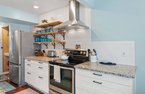 Harbor Springs Condo | Captivating Hideaway Valley Condo #9