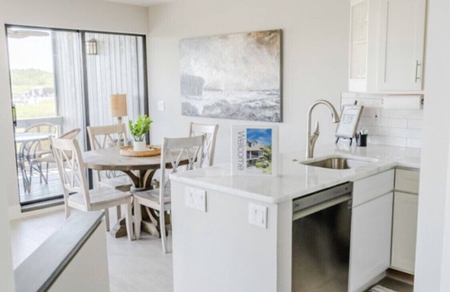 Safety Harbor Club House | CaptiVista! Your dream waterfront escape! Rustic luxury with unbelievable views!