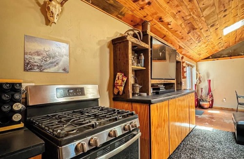 Folsom House | Capulin Volcano View House!