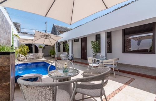 La Boquilla House | CAR 7BR House of Arts + Free Bonus