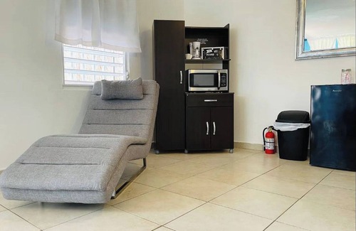 Sabana Abajo Apartment | Caracoles #1 Apartment 7 Min to Airport & FREE WI-FI