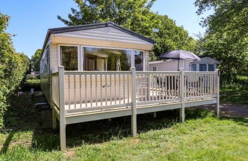 Clacton-on-Sea House | Caravan 941