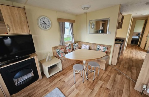 Rhyl Cabin | Caravan Declan 3 bed