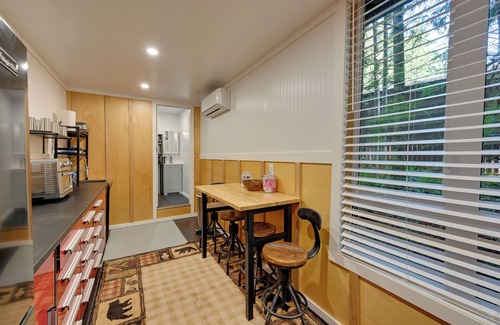 Pierce County Apartment | Carbonado Studio w/Deck & Blackstone Griddle!