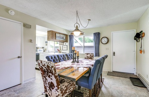 Carbondale Condo | Carbondale Condo w/Balcony & On-Site Fly Fishing!