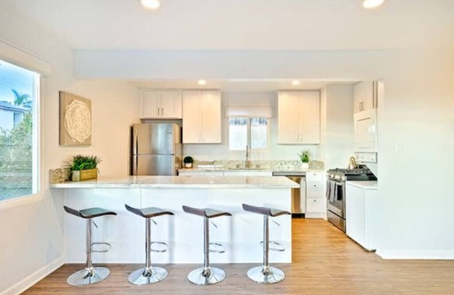 Cardiff-by-the-Sea Condo | Cardiff Beach Charmer