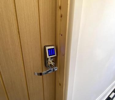 Plasnewydd Apartment | Cardiff City Studio Sleeps 4