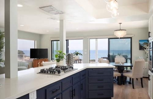 Cardiff-by-the-Sea House | Cardiff View Bungalows great for large group