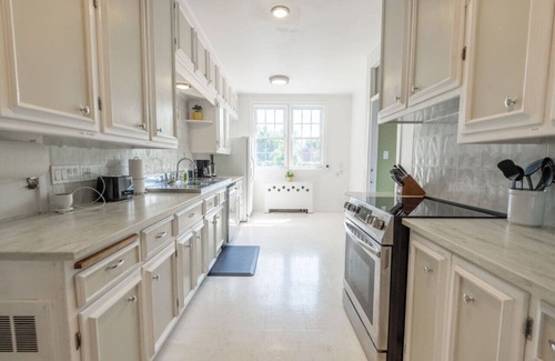 Cornwall House | ~Cardinal Inn~ Bed and Breakfast